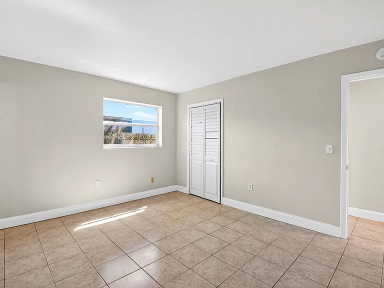 775 Snead Cir — Photo 16