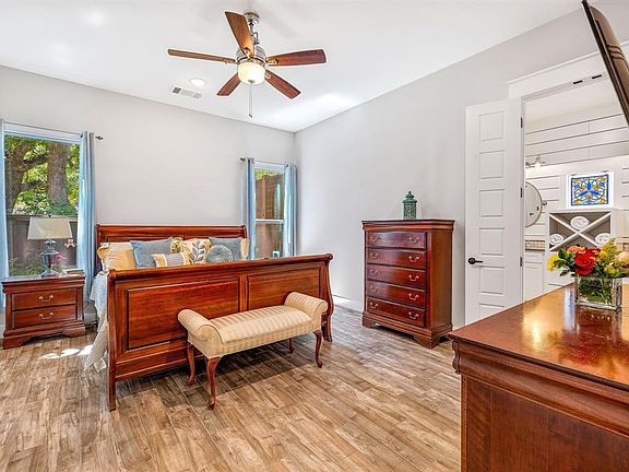 5th image of 120 Coffee Cir