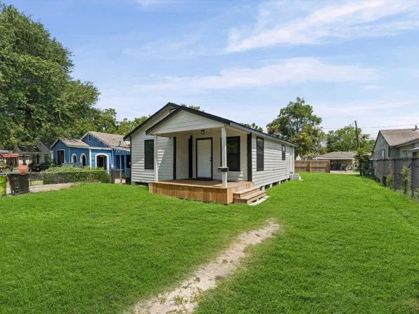 1219 Walnut Ave, Rosenberg, TX 77471