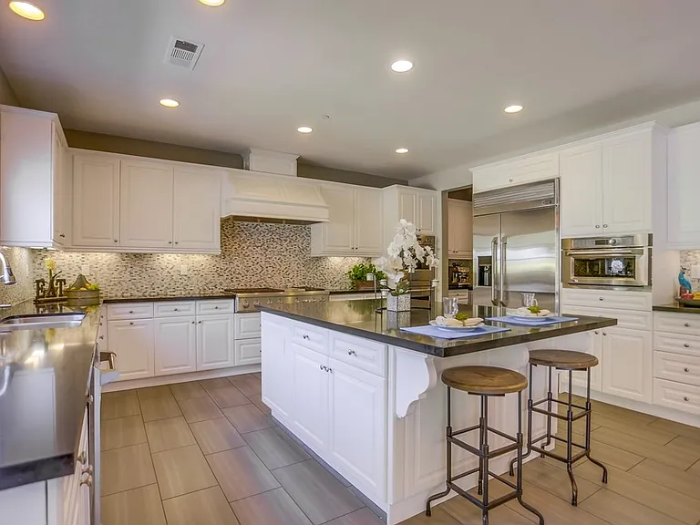 16961 Crescent Creek Dr — Photo 26