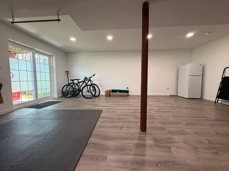 120 Village Dr — Photo 39
