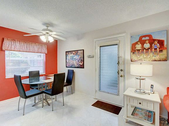 2nd image of 403 Burgundy Ave #I