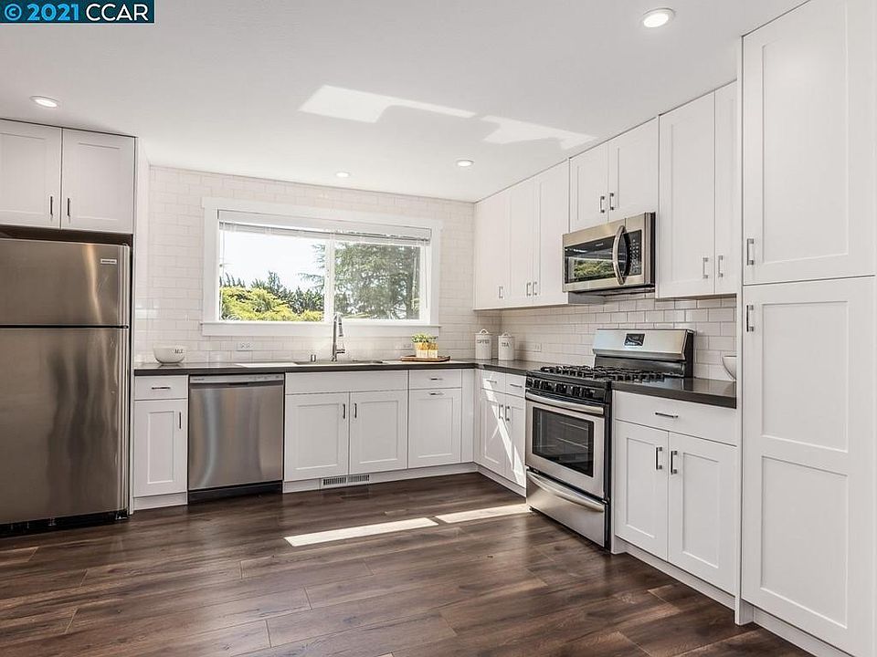 1st image of 76A Ashbrook Pl