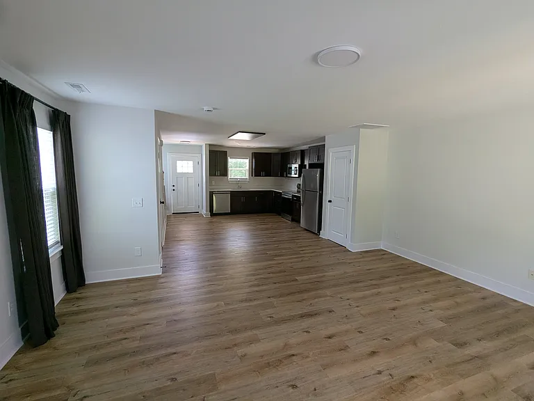 8 Robin Hood Rd #B — Photo 8