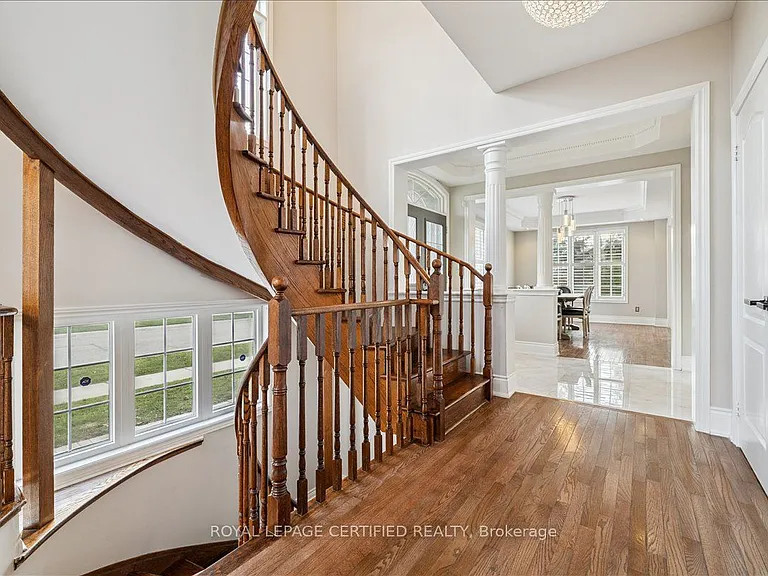 2523 Highmount Cres — Photo 6