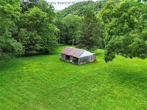 2nd image of 148 Broughton Ln