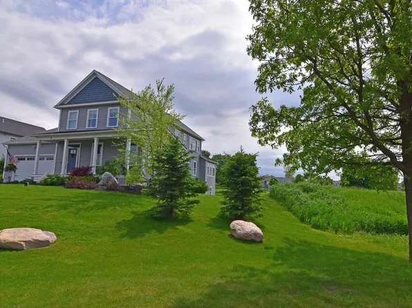 8 Medalist Drive, South Burlington, VT 05403