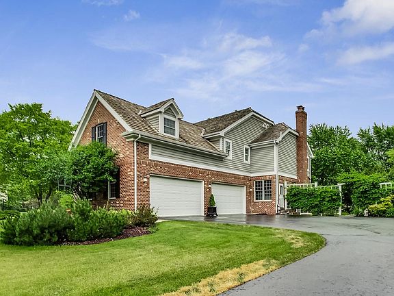 3rd image of 7N225 Windsor Dr