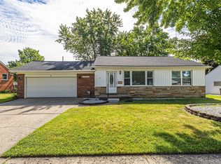19044 Norwich Rd, Livonia, MI 48152