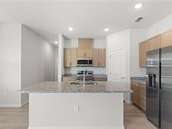 4th image of 3206 NE 13th Ct