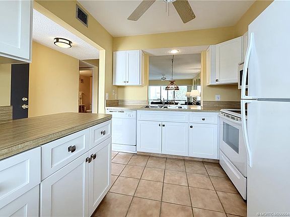 4th image of 1950 SW Palm City Rd APT 2205