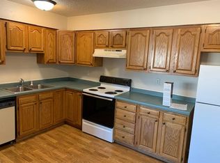 1010 18th St S, Moorhead, MN 56560