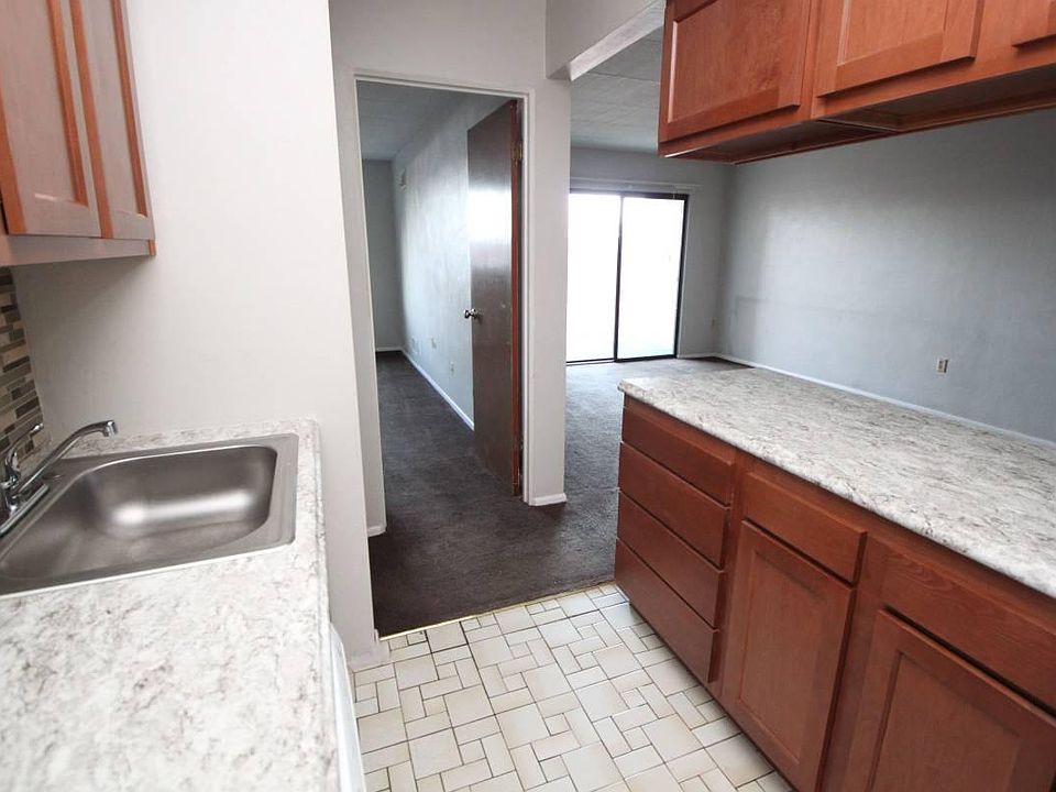 1st image of 529 Monroe Ave #6f175bbf0