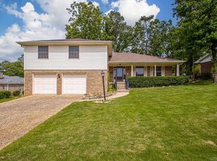 4 Queenspark Rd, Little Rock, AR 72227