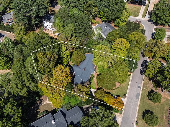 5th image of 3705 Stonehaven Dr