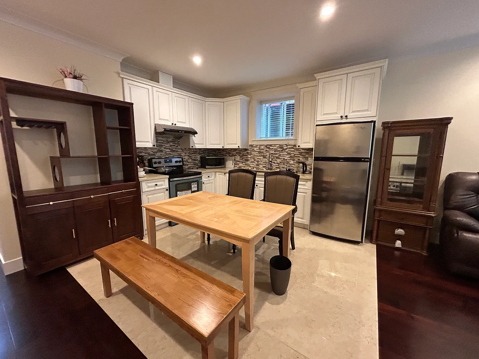 2 bed, 1000 sqft, $1,950 — Photo 3