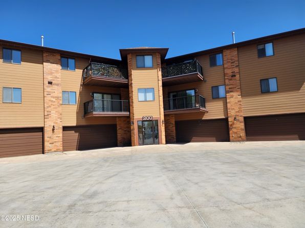 200 19th St SE APT 203, Watertown, SD 57201
