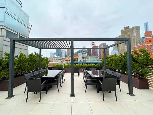 Rented by R New York | media 19