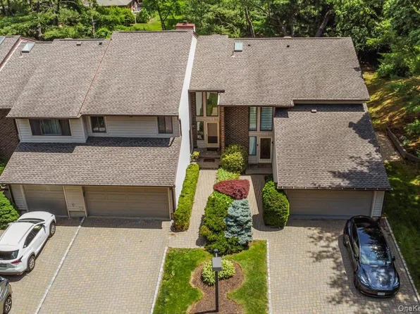 2 Maple Run Drive, Jericho, NY 11753