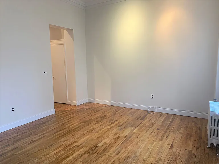 605 W 112th St #6I — Photo 3