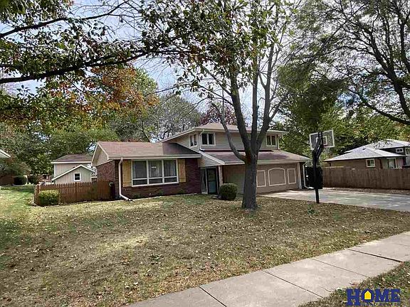 2nd image of 840 Cottonwood Dr