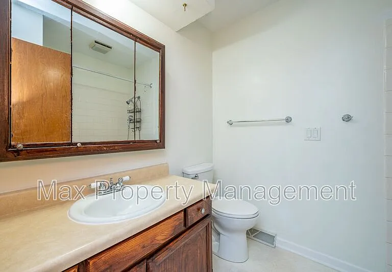 7613 Prairie Ave — Photo 3