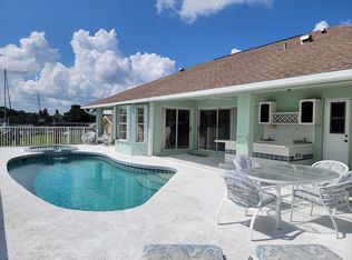 5204 Arlington Rd, Palmetto, FL 34221