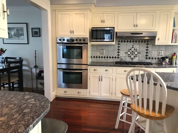 7 Scribner Rd, Hyde Park, MA 02136
