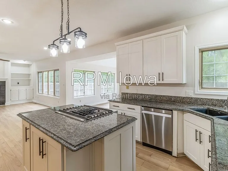 13585 Summit Dr — Photo 10