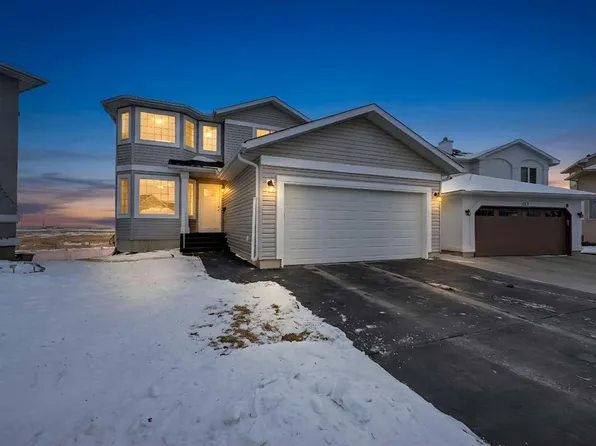 433 W Coral Springs Pl NE, Calgary, AB T3J 3R1