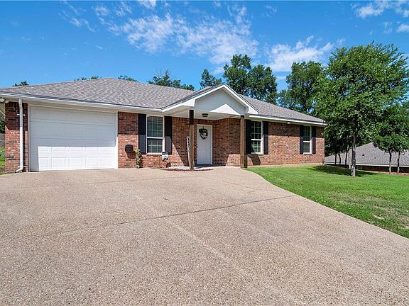2nd image of 116 N Emberwood Dr