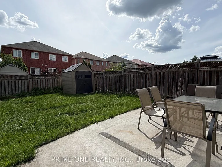 7124 Village Walk — Photo 37