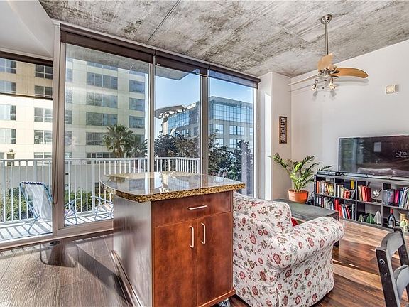 5th image of 155 Court Ave #1206