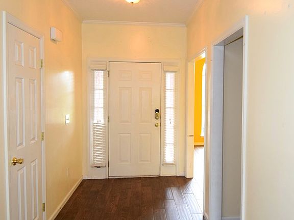 2nd image of 515 Country Glen Dr