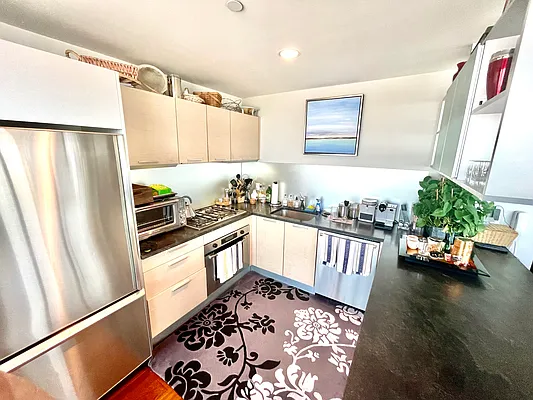 Rented by Addison Property Group | media 26