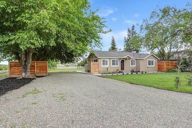 1st image of 1519 Catherine Way
