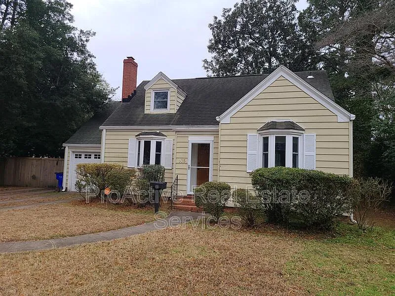105 W Arden Cir