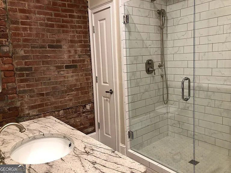 119 W Jackson St #B — Photo 3