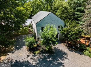 8 Orly Ct, West Windsor, NJ 08550