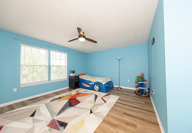 1909 Colonial Dr — Photo 28