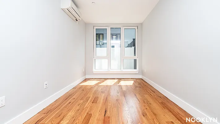 Rented by Nooklyn NYC LLC | media 72