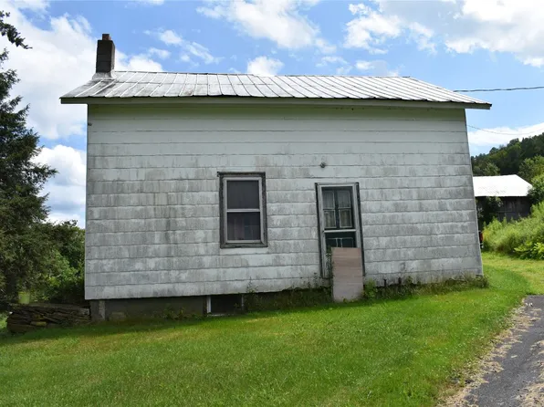 3075 Creek Rd, New Milford, PA 18834