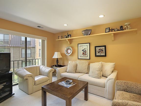3rd image of 3 Court Of Harborside APT 206
