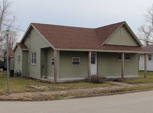 401 College St, Lerna, IL 62440