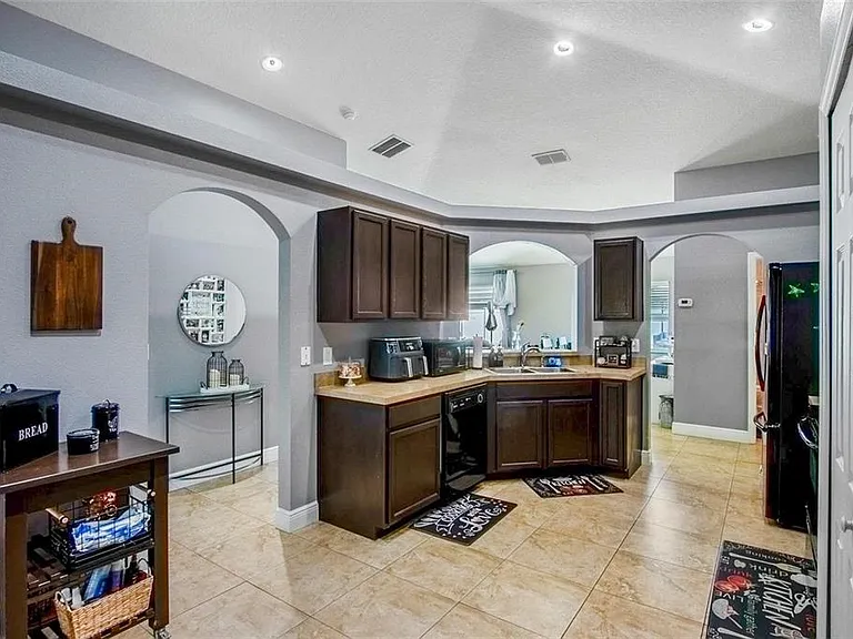 3111 Turnberry Blvd — Photo 12