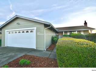 900 Daniel Dr, Petaluma, CA