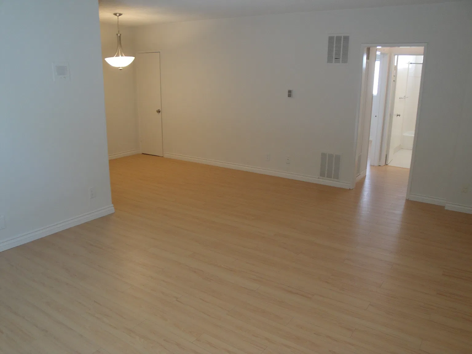 1 bed, 800 sqft, $2,395 — Photo 2