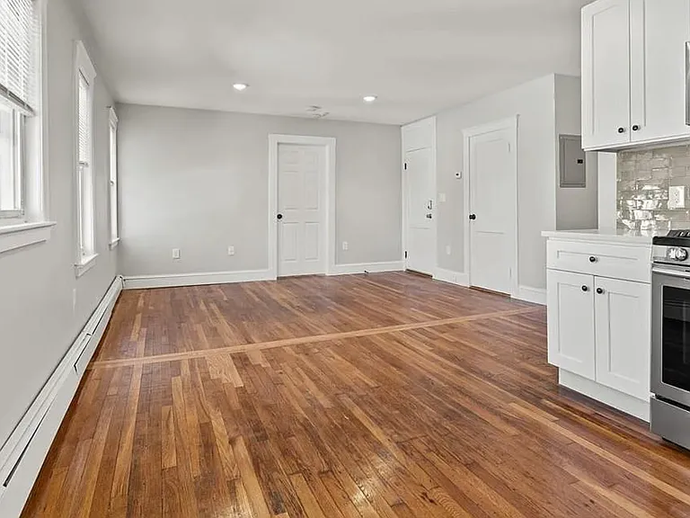 79 Farrington St #7 — Photo 9