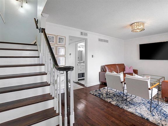 2nd image of 1660 Herault Pl
