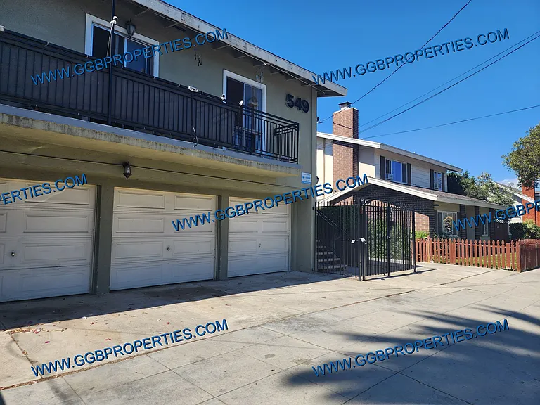 549 Nebraska Ave — Photo 2